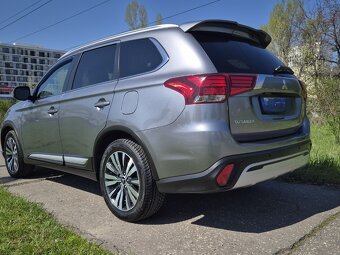Outlander 2020 / 7 miest / 56 tis. km - 5
