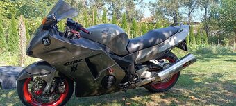 Honda CBR 1100 xx - 5