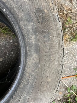 Predám pneu zimné 2ks. 225 75 R16 - 5