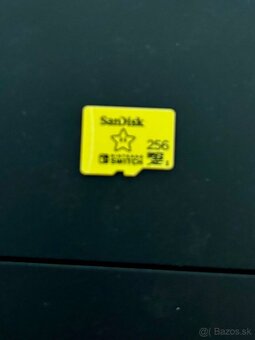 Nintendo Switch OLED + 256 GB karta + extra Joy-Cony - 5