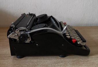Starožitný písací stroj GROMA Model N z roku 1939 - 5