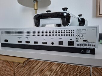 XBOX ONE S 1TB, 2X OVLÁDAČ, FC 24 - 5