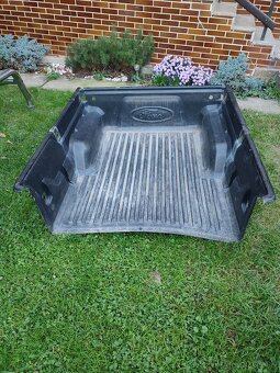 Ochranný rám/ vanička korby - 5