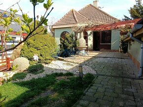 Nádherný rodinný dom vo vyhľadávanej lokalite v Seredi s nov - 5