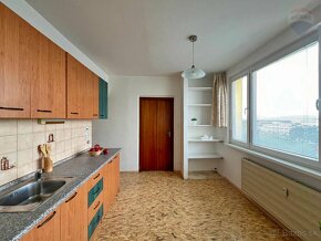 2 izbový byt 56m2 v širšom centre mesta, na ulici Jesenského - 5