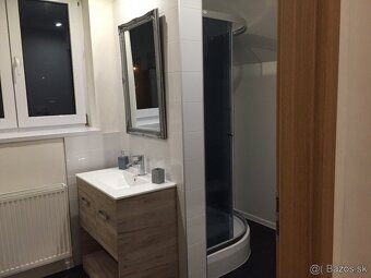 Prenajmem 3 izbovy byt - 5
