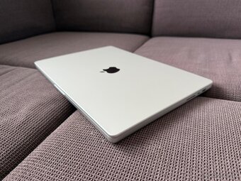 MacBook Pro 16 inch M1 2021 silver - 5