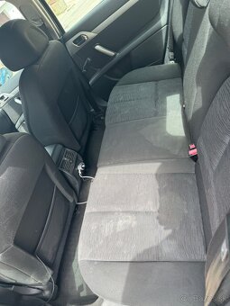 Peugeot 407 1,6 HDI - 5