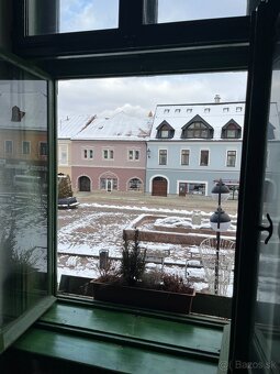Prenájom priestoru na námesti v DK - 5
