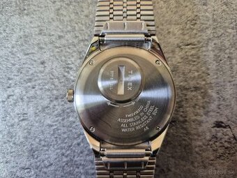Timex Q Reissue Multifunctional TW2V18300 - 5