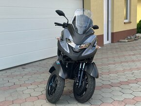 Yamaha TRICITY 300 - 5
