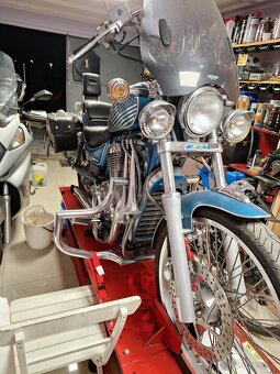 Suzuki Intruder - 5