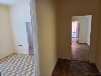 Polyfunkčný objekt v širšom centre Lučenca - 5