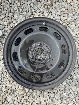 Letné komplety 205/55 R16 Runflat - plechový disk - 5