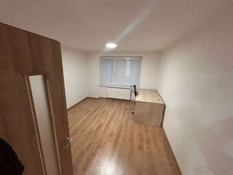 Dlhodobý prenájom 2-izbového bytu v Humennom - 5