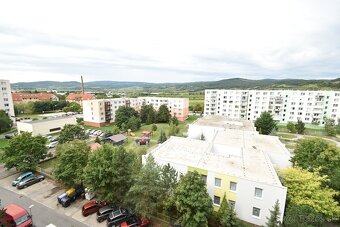 Pezinok:Ponúkame priestranný 3 izbový byt , Svätoplukova ul. - 5