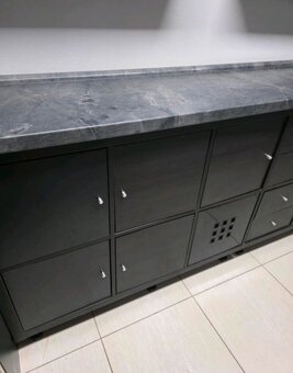 Moderní lesklá linka s vestavěnými spotřebiči,5864 - 5