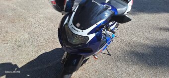Suzuki gsxr600k2 - 5