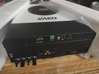Predám NOVÝ - NEPOUŽITÝ jednofázový hybridný menič 8 kW - 5