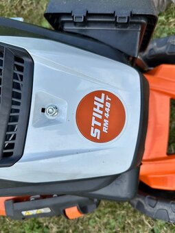 Predám zánovnú kosačku zn. Stihl RM 448 T - 5