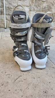 Dámske lyžiarky Atomic 26.5-27 - 5