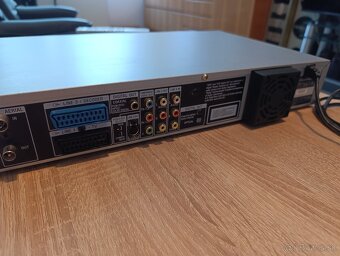 SONY CD plyer - 5