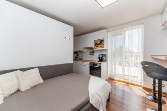 Šiková garsónka s veľkou terasou 35m2, klimat., KE-Šaca - 5
