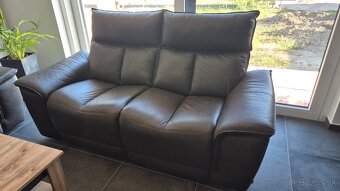 Predám kožený gauč s elektrickým polohovaním a USB - 5