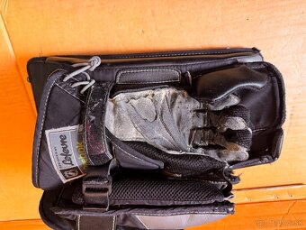 SET LAPAČKA A VYRÁŽEČKA REEBOK JR/INT - 5