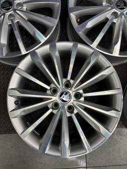 ✅ 5x112 r18 Trinity Kodiaq top stav diskov - 5