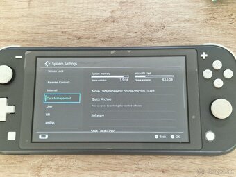 Nintendo Switch Lite - 5