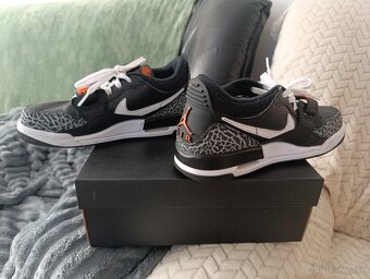 Predám tenisky AIR JORDAN legacy 312 LOW veľkosť 40 - 5