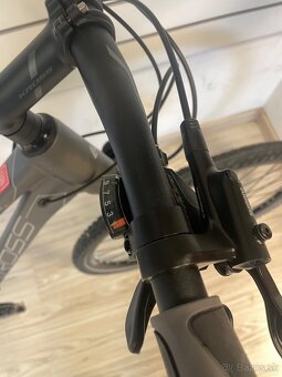 Predám dámsky trekingový bicykel Kross Evado 6.0 M 17 palcov - 5