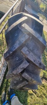 Traktorová pneumatika 16,9/14-28 - 5