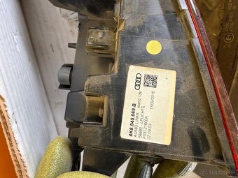 Poškodené svetlá Audi A7 - 5