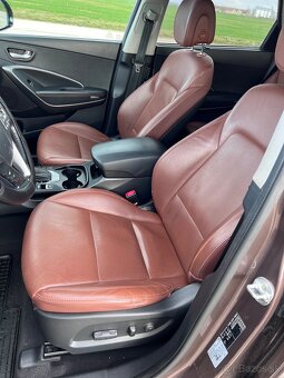 Hyundai Grand Santa Fe - 5
