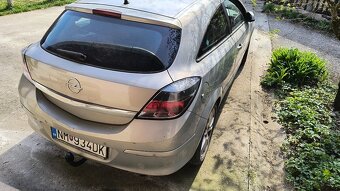 Opel Astra H GTC 1.6, 2005 - 5