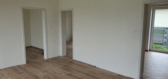 SKOLAUDOVANÉ Na predaj 3 izb. RD, Red oak, Lužianky - 5