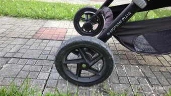 Britax B-Motion 4 Plus
- 5