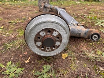 Fabia 2 combi zadná náprava, nápravnica, naprava, bubny - 5