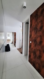 Prenajmem 3 izbový byt /RUBICON - Dvory Púchov/ - 5