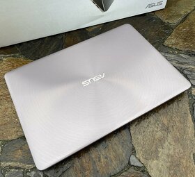 Notebook ASUS ZenBook - 5