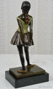 Bronzová socha - Baletka na mramoru - kolorovaná - 5