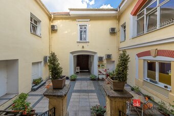 Exkluzívna ponuka rodinného domu s polyfunkciou v centre mes - 5