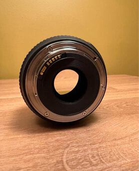 Canon EF 35mm f/2 IS USM - 5