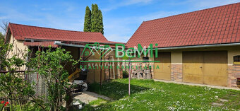 NR - RD - Mojmírovce, centrum obce, 2 bytové jednotky - 5