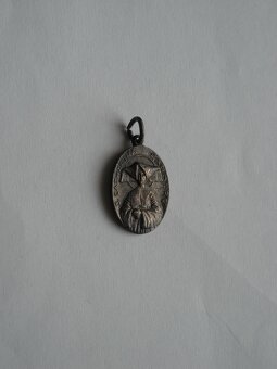 Medaily svätcov a Starožitné sväté obrázky na skle - 5