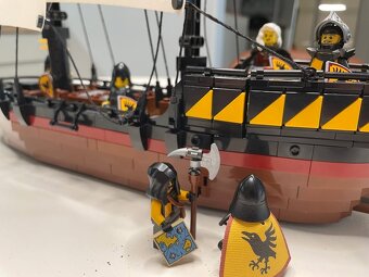 Lego Castle - The Raven Claw loď aj s unikátnou družinou - 5