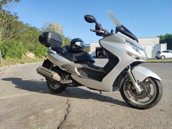 Maxiskúter Kymco Xciting 250 - 5