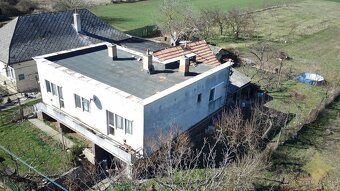 Výrazná zľava Priestranný rodinný dom z roku 1995 na okra - 5